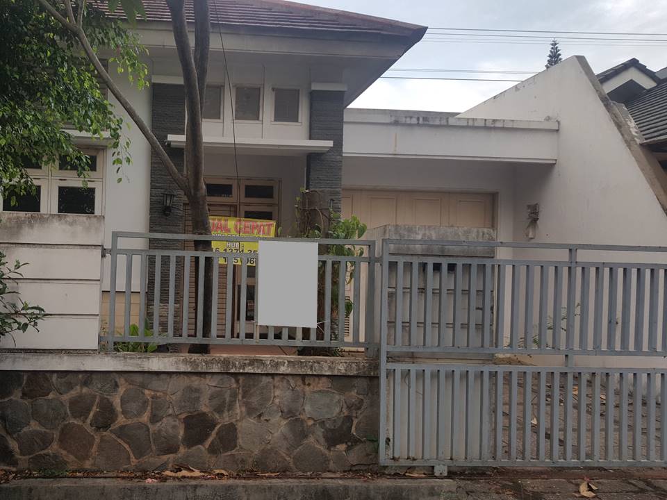 Rumah di Jatiwarna