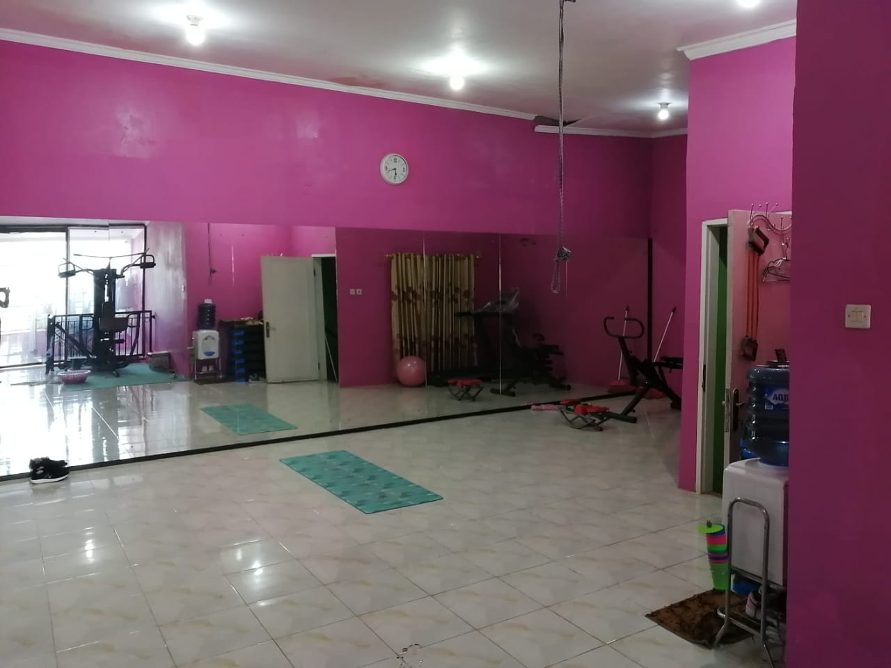 Rumah dan ruang usaha_mustika Jaya_Bapak Tedi (10)