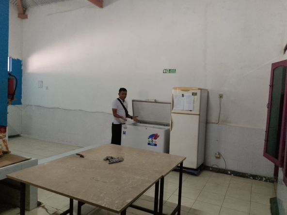 rumah usaha dijual