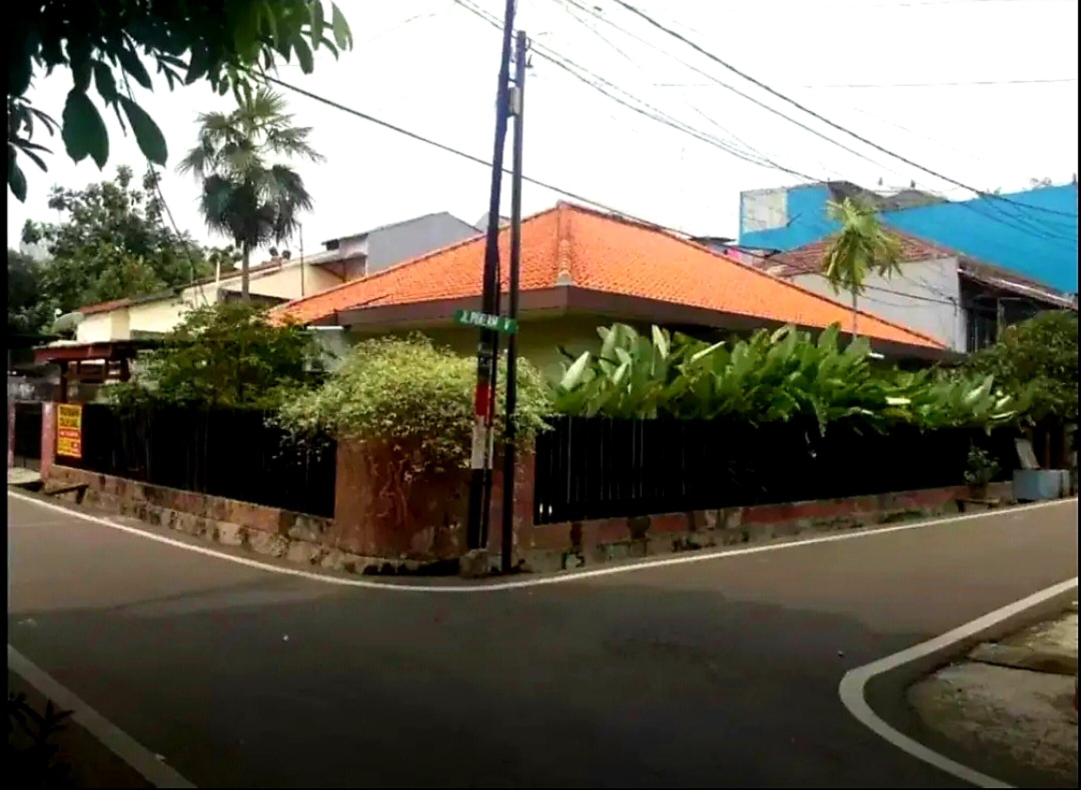 rumah hoek
