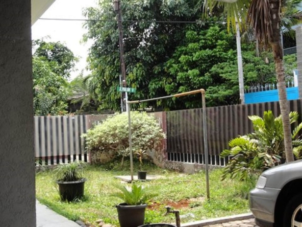 rumah hoek