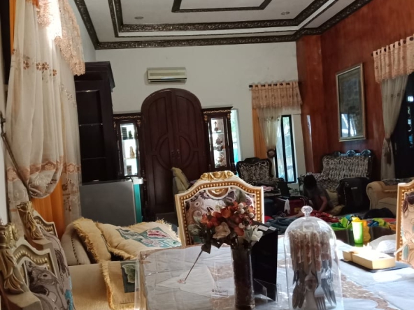Dijual rumah Rungkut
