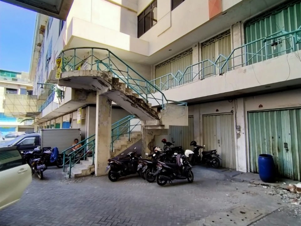 Ruko di Surabaya dijual