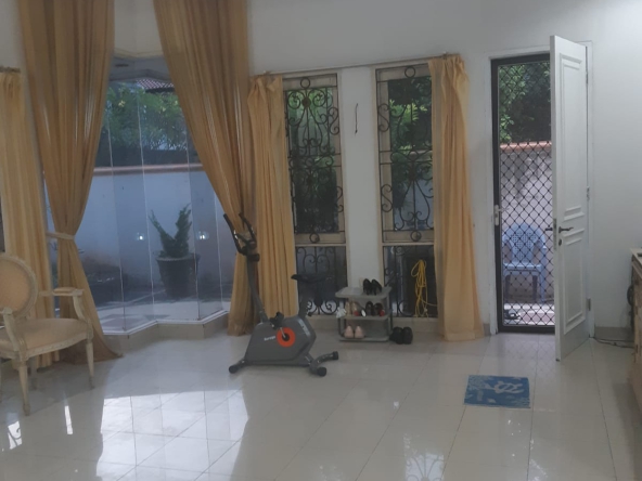 Jual rumah Puri Kembangan