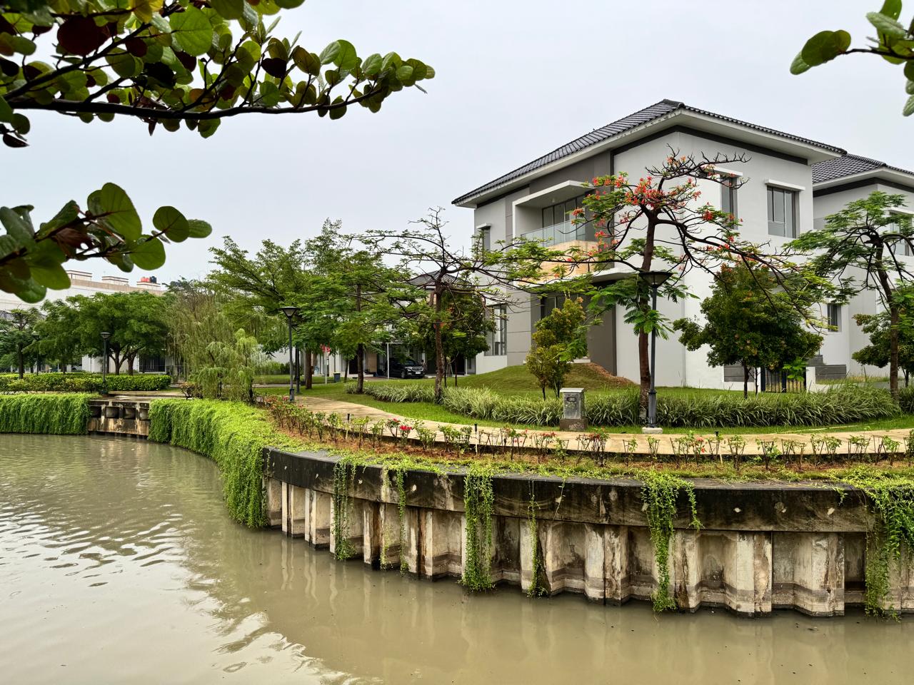 Dijual rumah di Golf Island