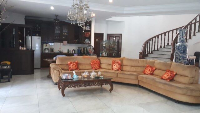 Rumah dijual di taman Kedoya Baru