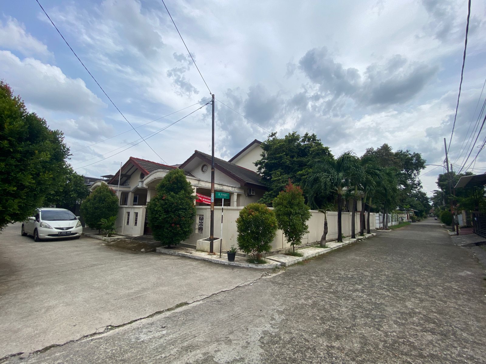Dijual rumah Pondok Gede