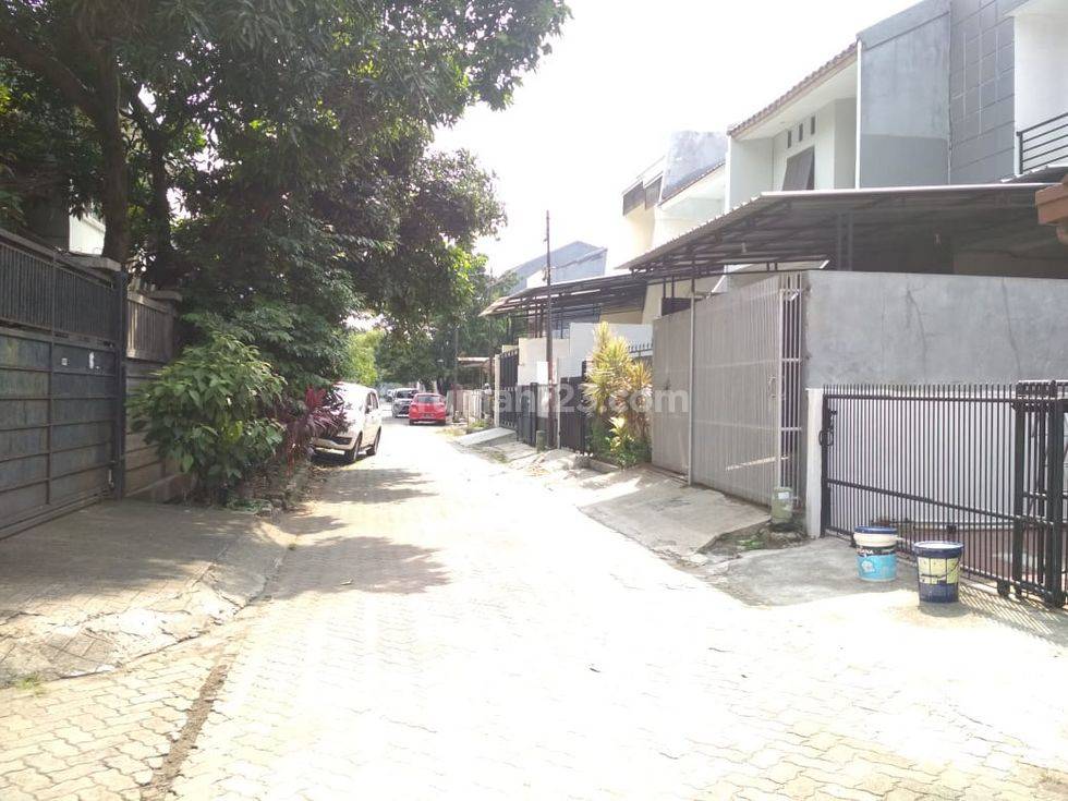 Rumah dijual di Taman Kedoya Permai