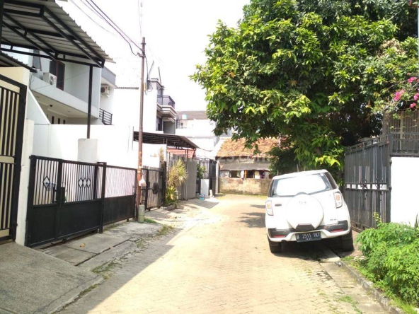 Rumah dijual di Taman Kedoya Permai