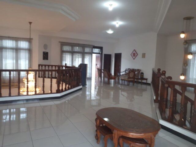 Rumah dijual di taman Kedoya Baru