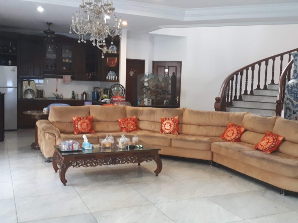 Rumah dijual di taman Kedoya Baru