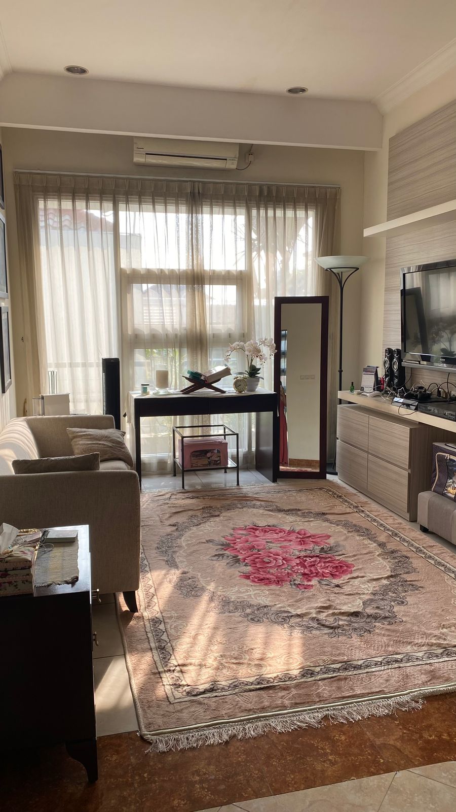 Raffles Hills Cibubur