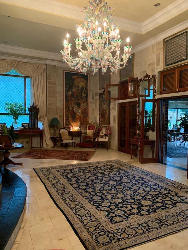 Jual villa di Cisarua