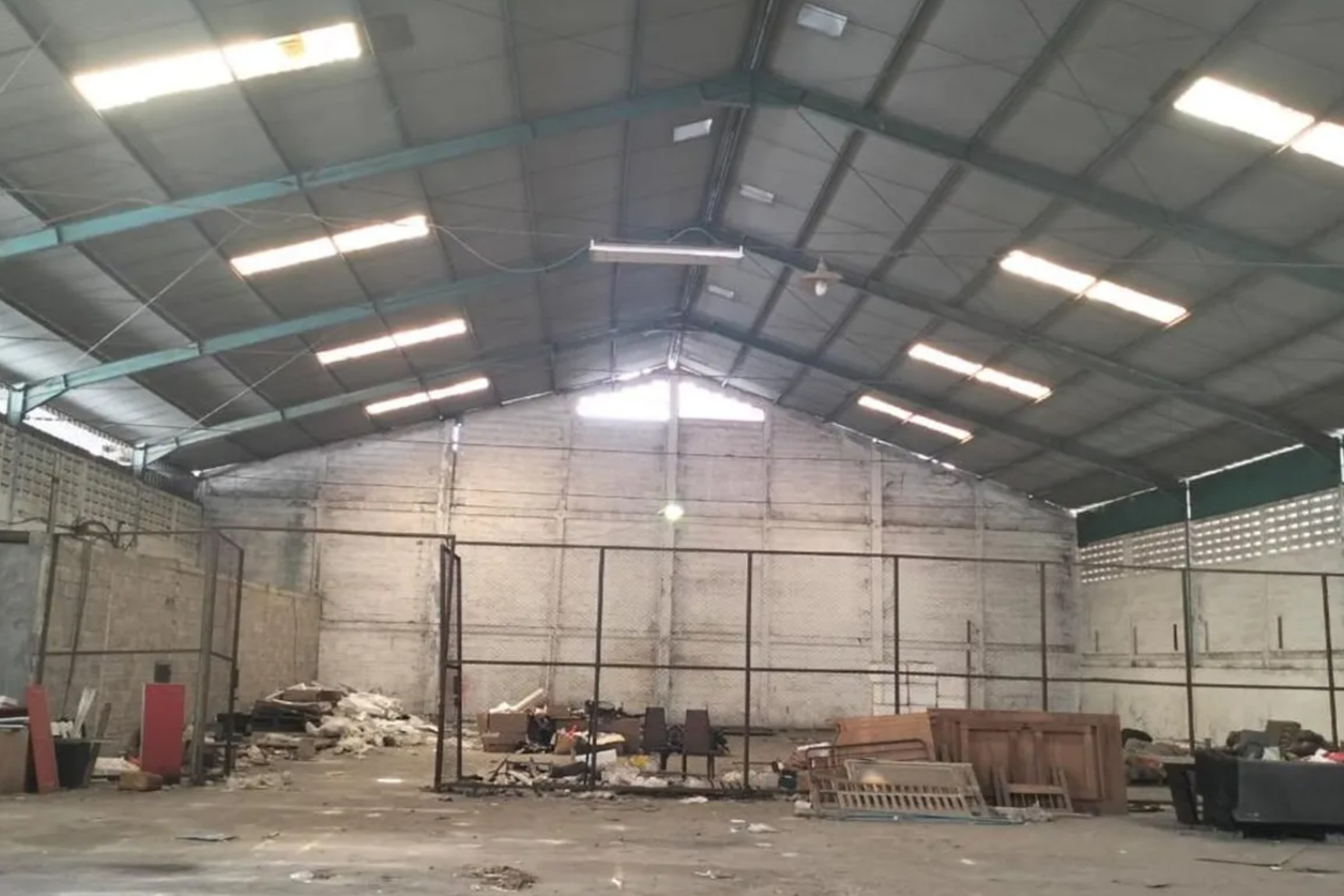 Gedung dijual Surabaya Pusat