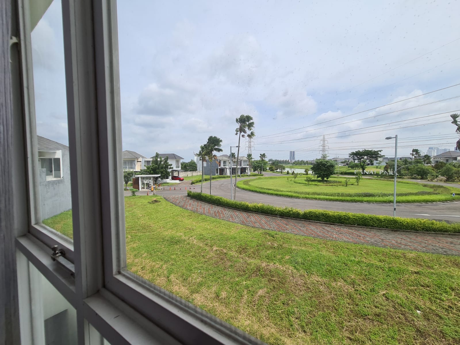 rumah Royal Residence Surabaya