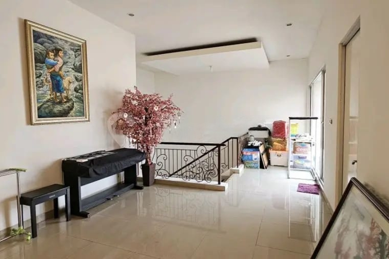 Rumah usaha dijual di Surabaya