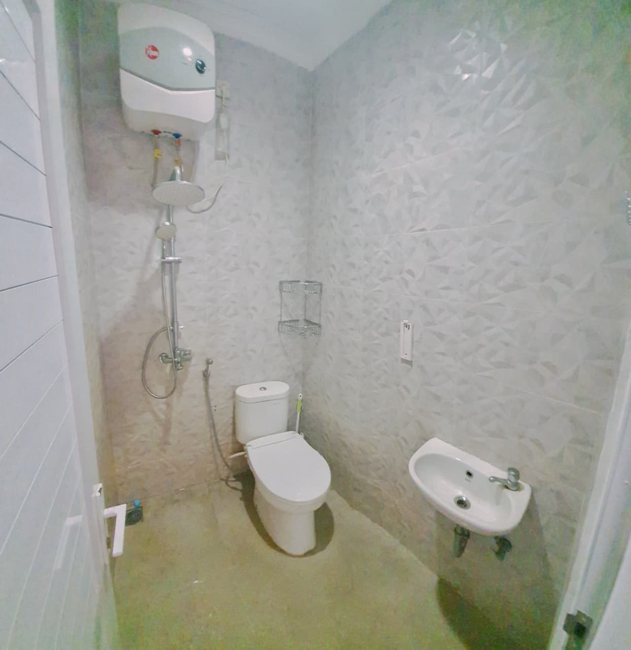 Jual rumah Grand Wisata