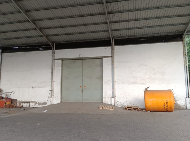 Gudang komersial Surabaya