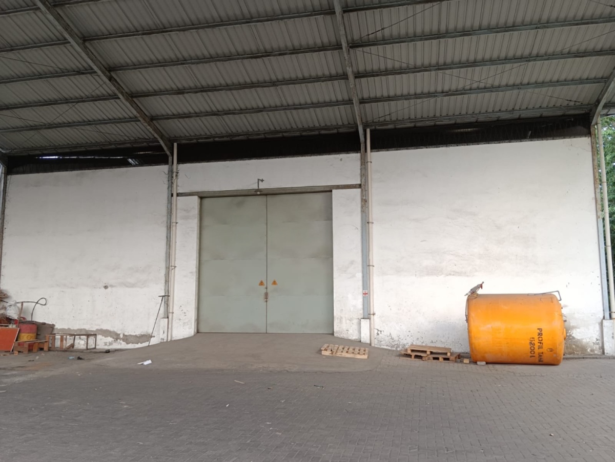 Gudang komersial Surabaya