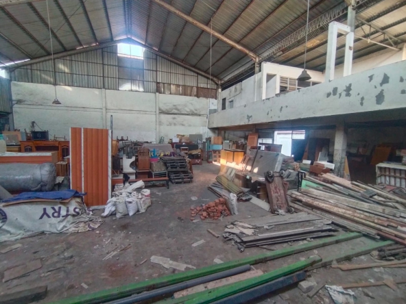 Gudang di Surabaya