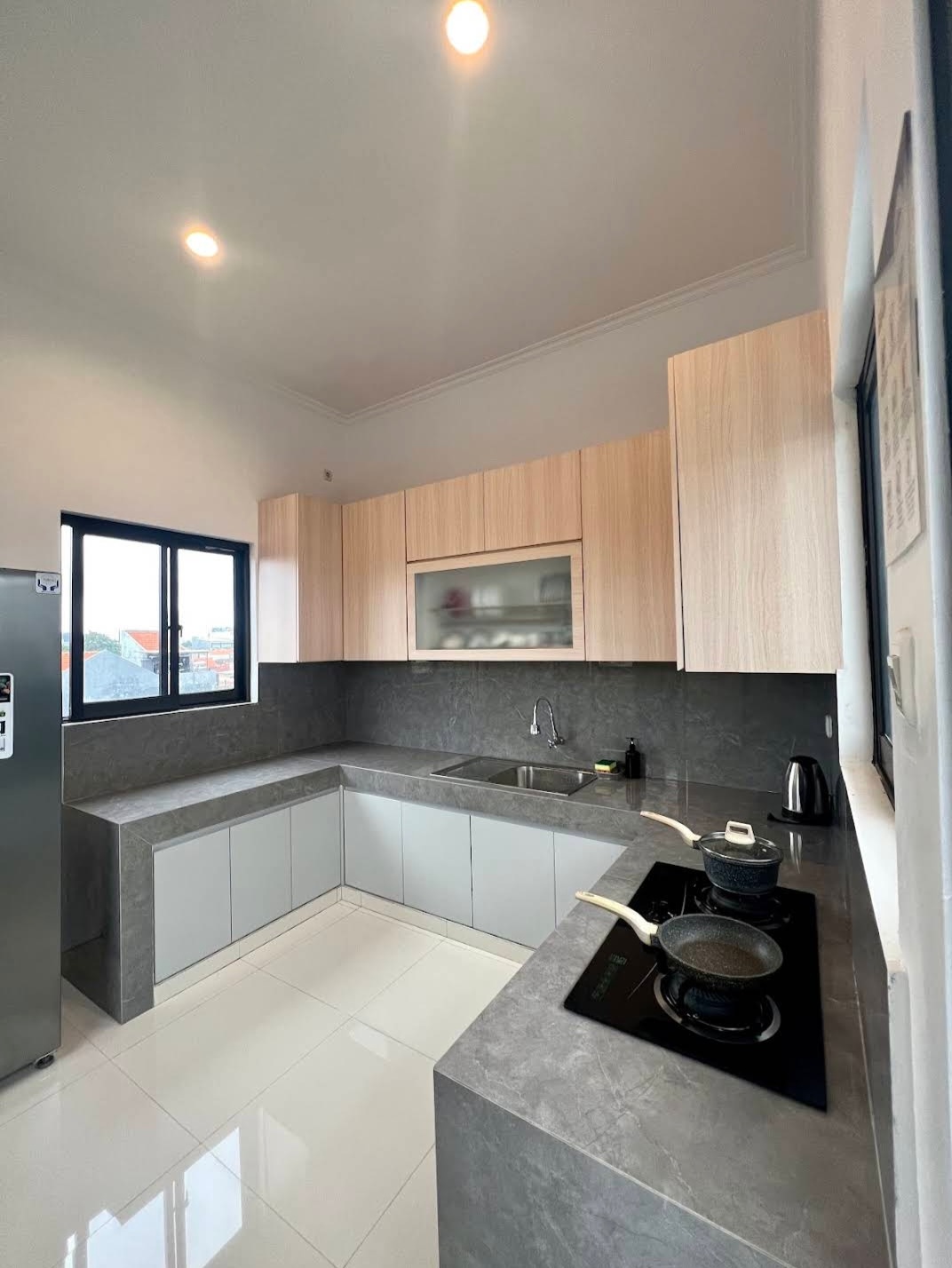 Dijual rumah kos di Surabaya