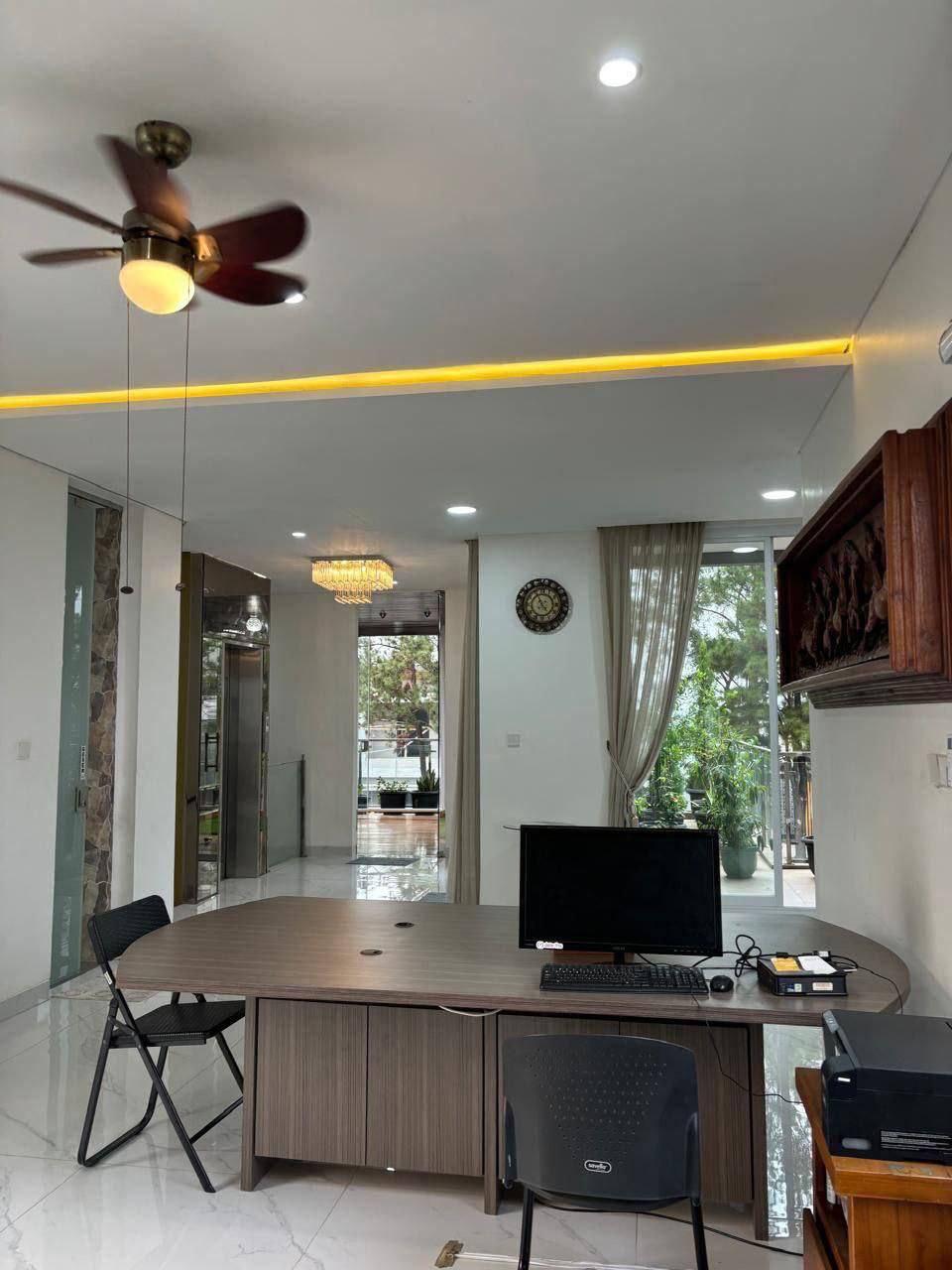 Jual rumah Gading Serpong