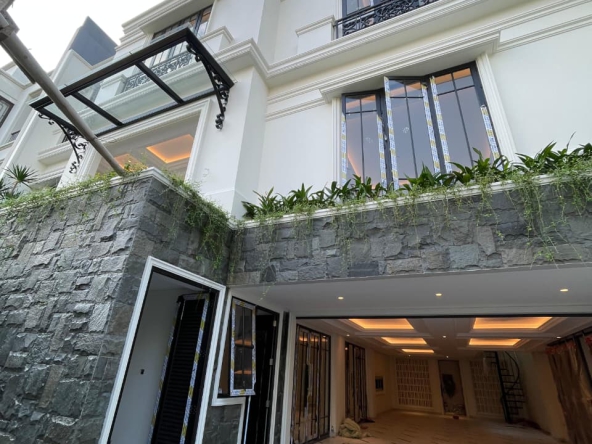 Jual Rumah di Kebayoran Baru