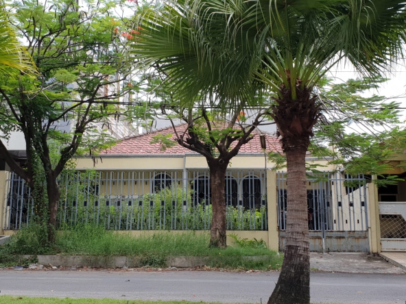 Rumah Surabaya barat