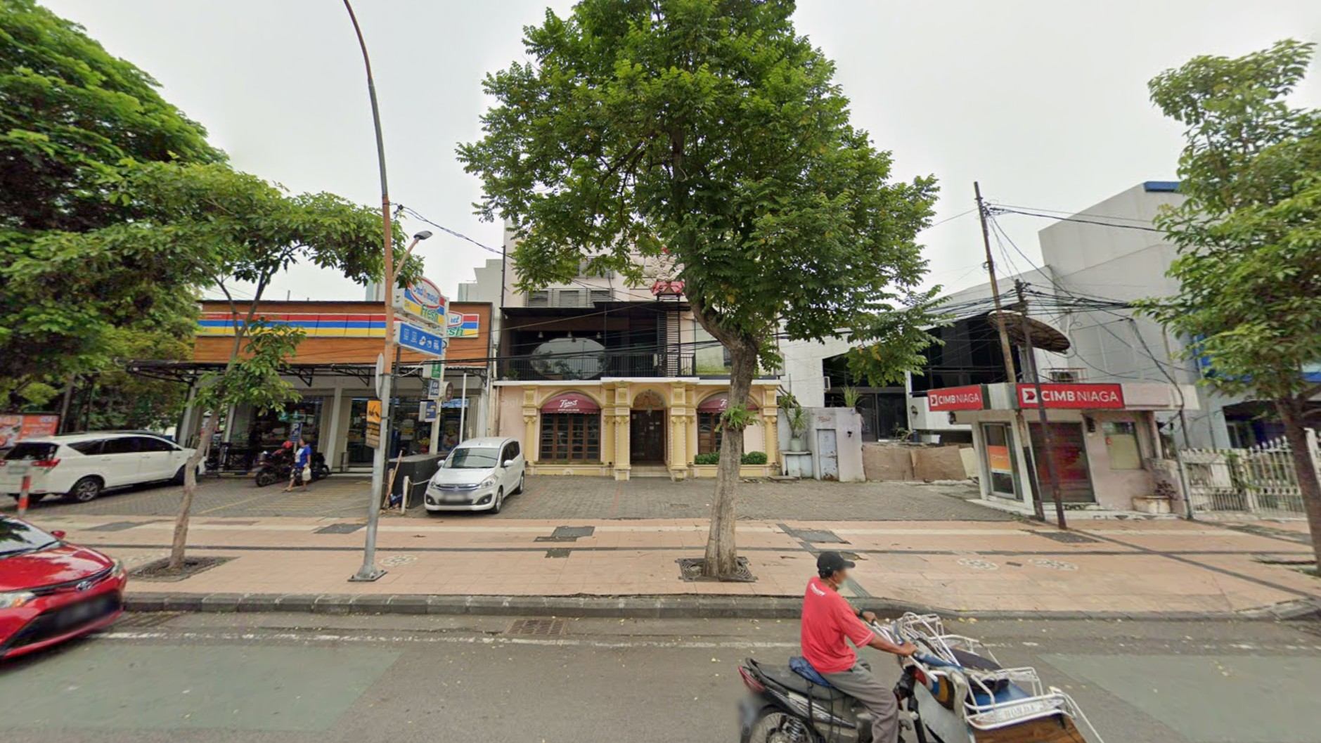 Rumah usaha Surabaya