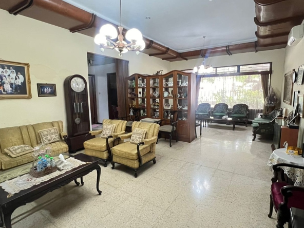 Rumah komersial