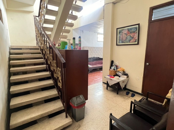 Rumah komersial