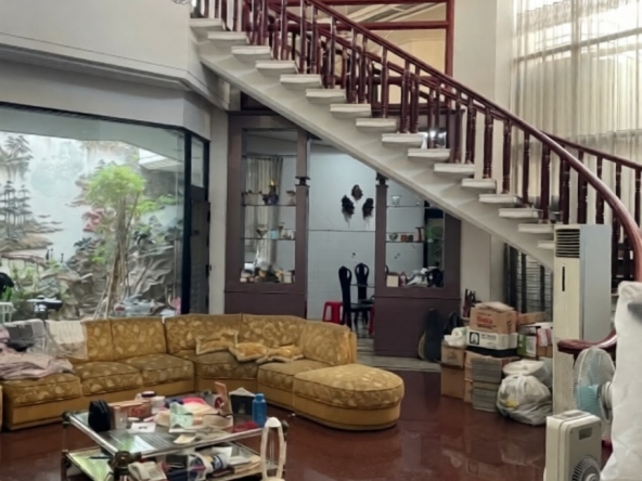 Rumah Mewah di kota Surabaya