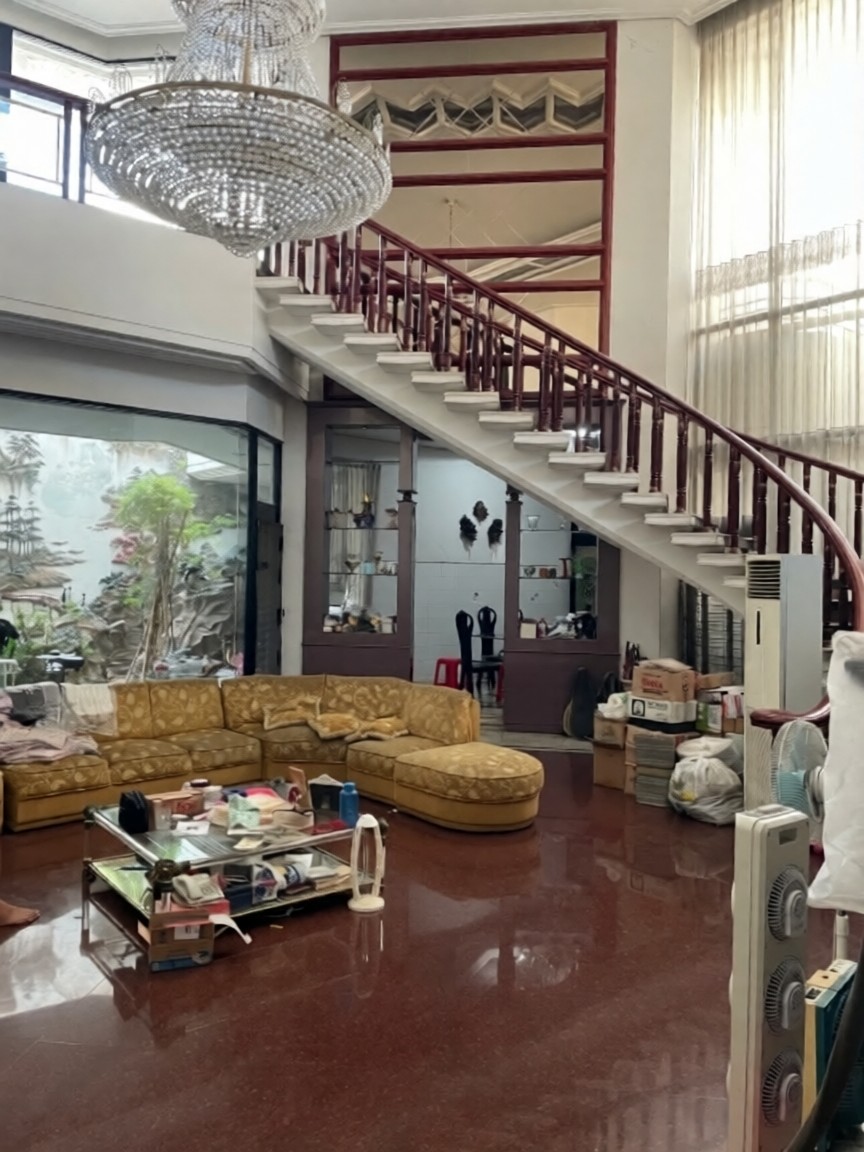 Rumah Mewah di kota Surabaya