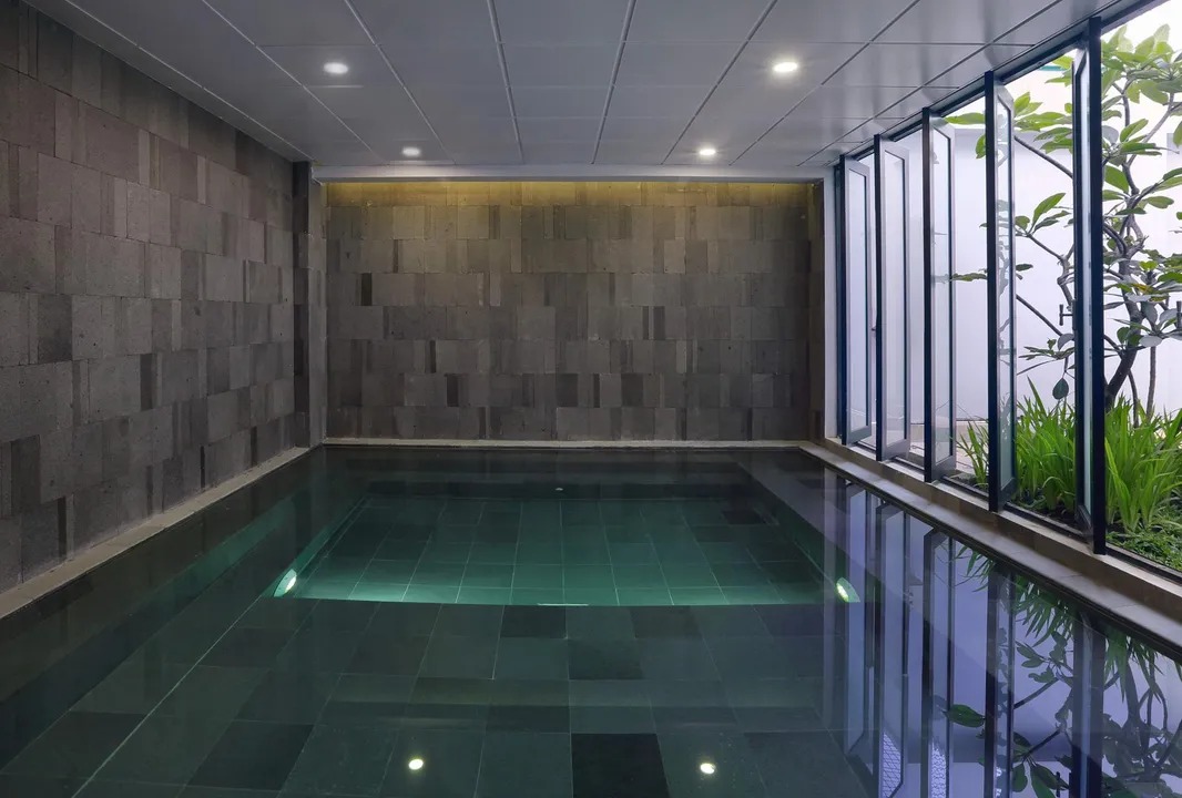 hotel dijual