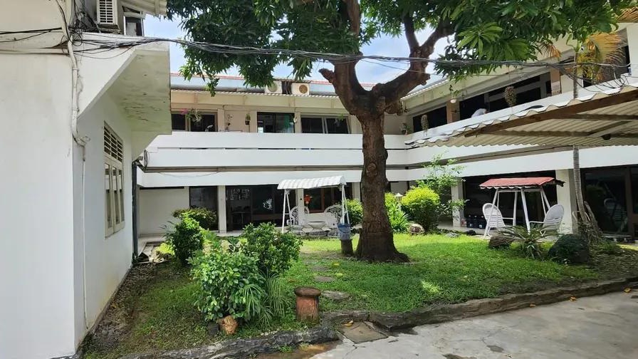 Rumah di pusat kota